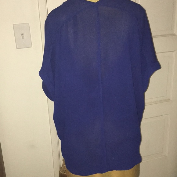 Top - Picture 2 of 2